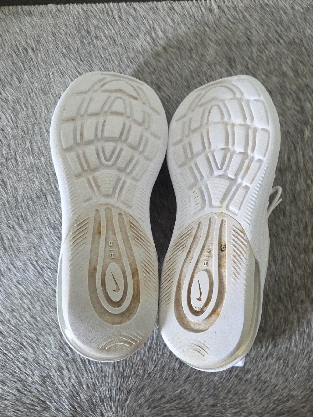 Nike Air Max Axis White Lifestyle Sneakers Women's Size 8 | AA2168-100 - Picture 14 of 16